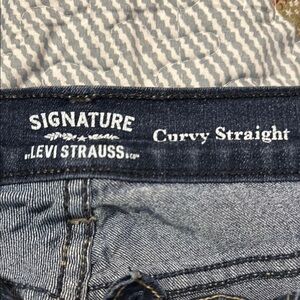 Signature by Levi Strauss Women's Curvy Straight Leg Jeans - Dark Blue